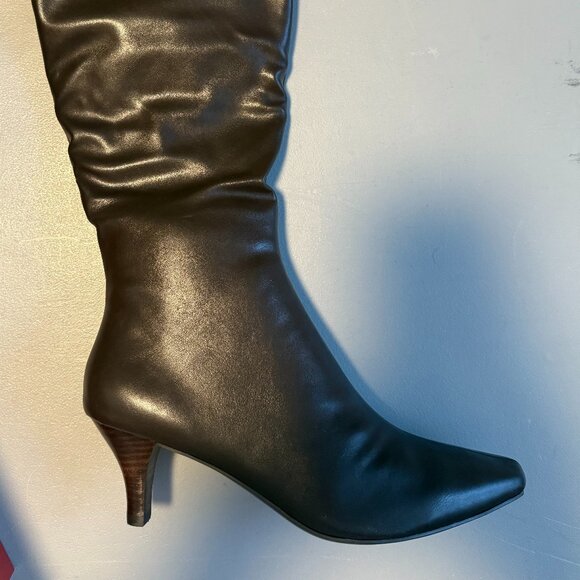 Boot - Picture 1 of 2